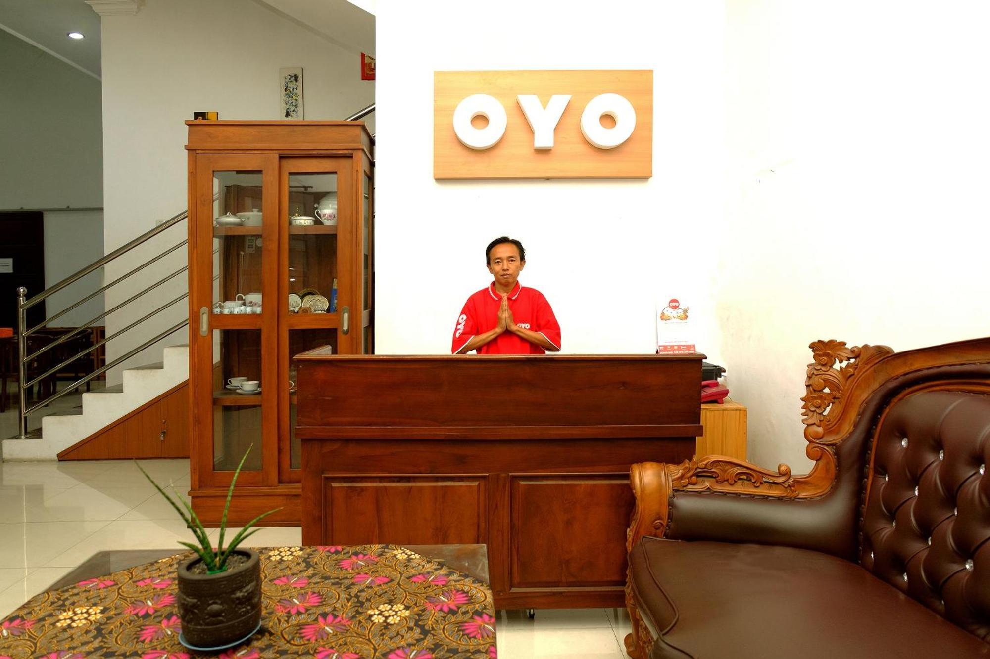 Oyo 350 D' Maktab Homestay Syariah Malang Exterior foto