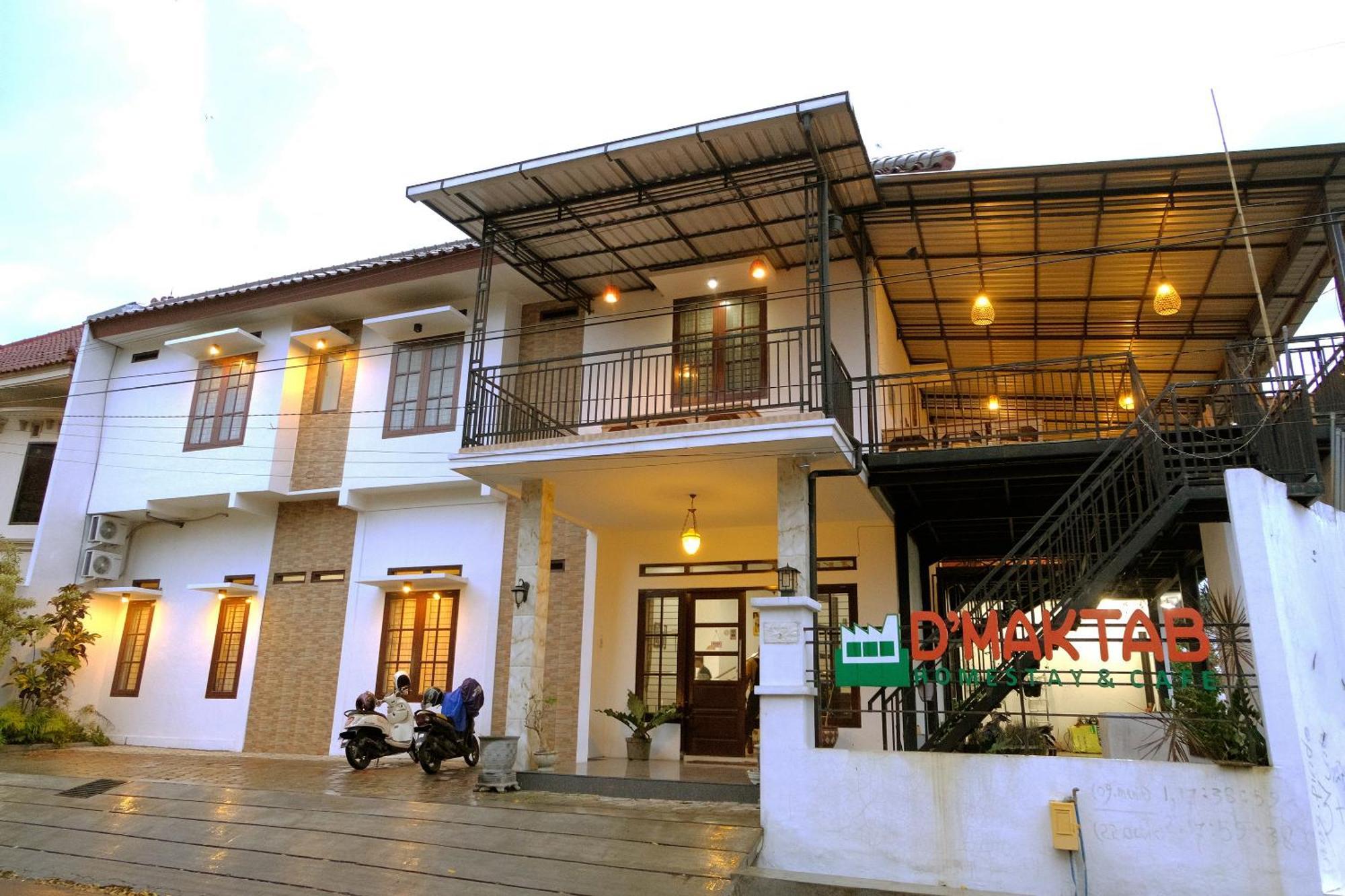 Oyo 350 D' Maktab Homestay Syariah Malang Exterior foto