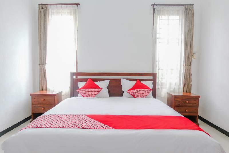 Oyo 350 D' Maktab Homestay Syariah Malang Exterior foto
